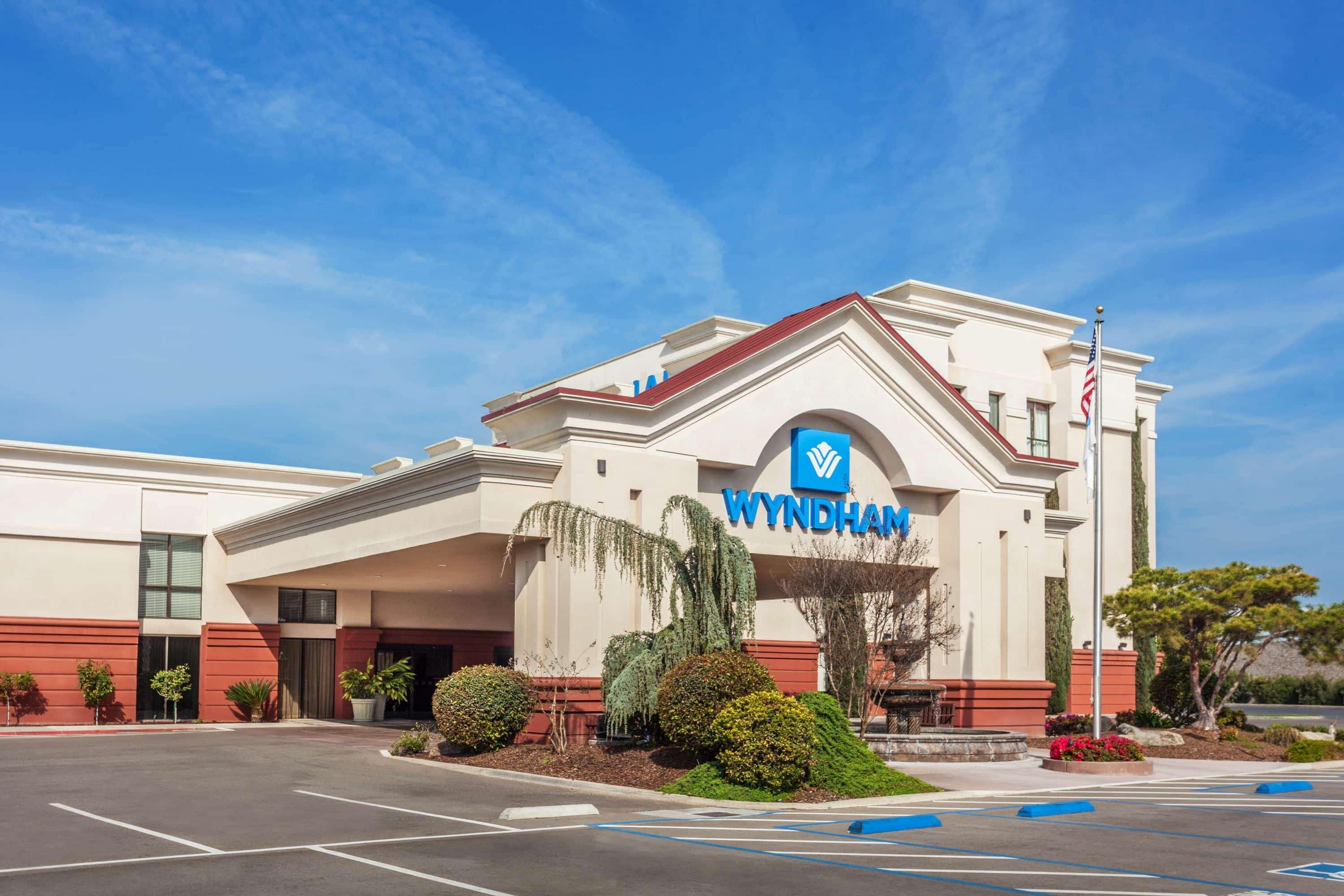 Wyndham Visalia Hotel Exterior foto