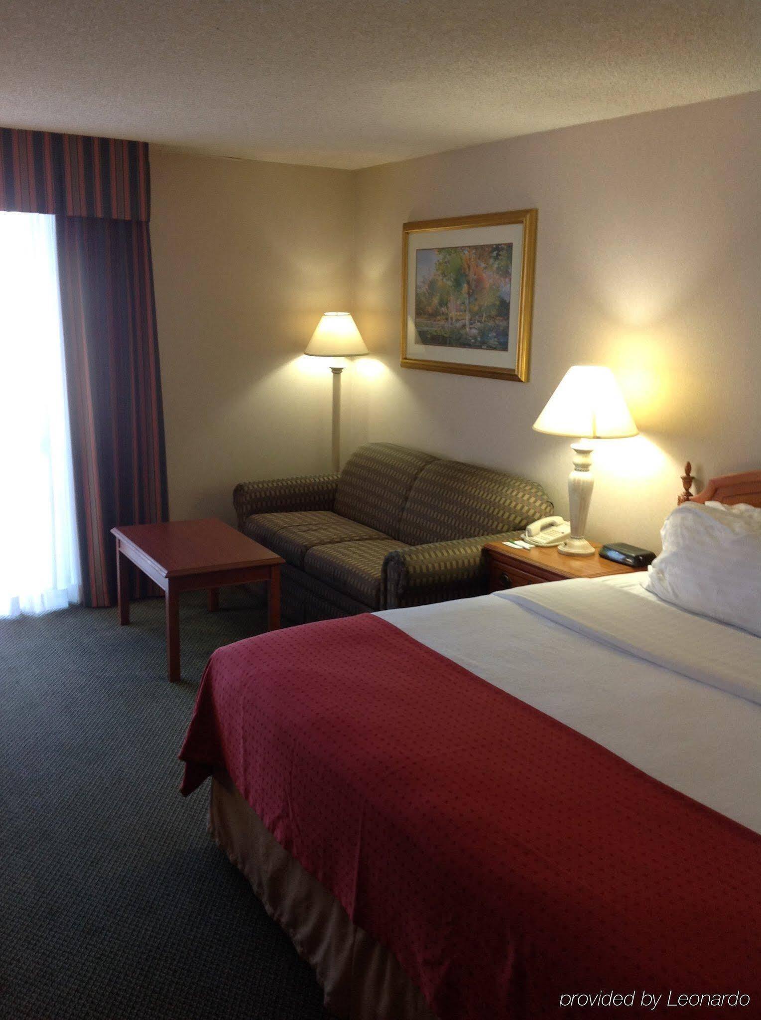 Wyndham Visalia Hotel Exterior foto
